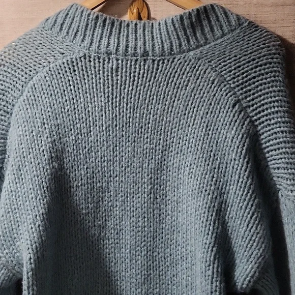 NWT, "by"Duchamp" "3'D, Daisy flower power sweater" 🦋🌼🦋 - Picture 12 of 16